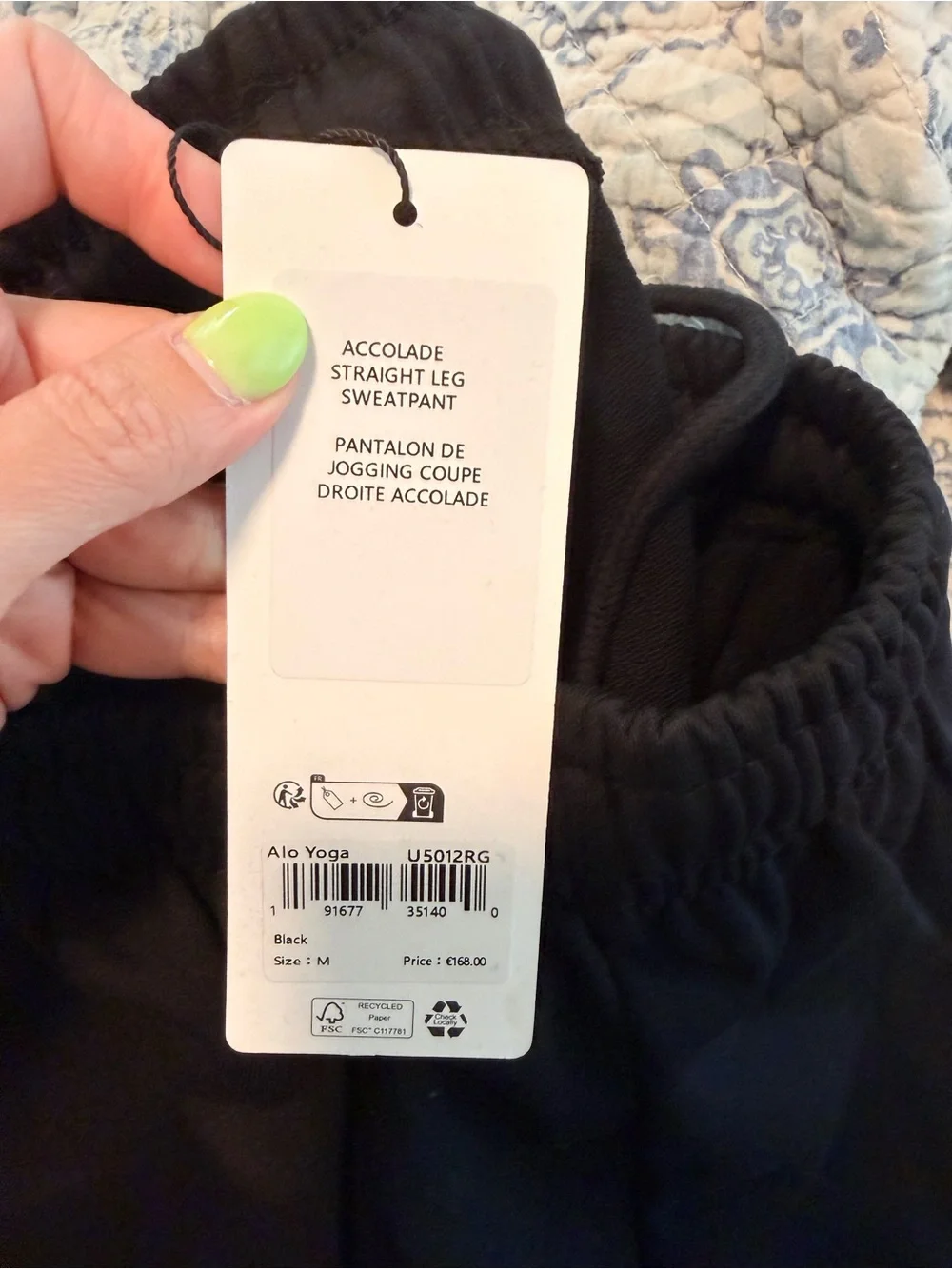 NWT ALO Yoga Black Relaxed accolade Jogger Pants